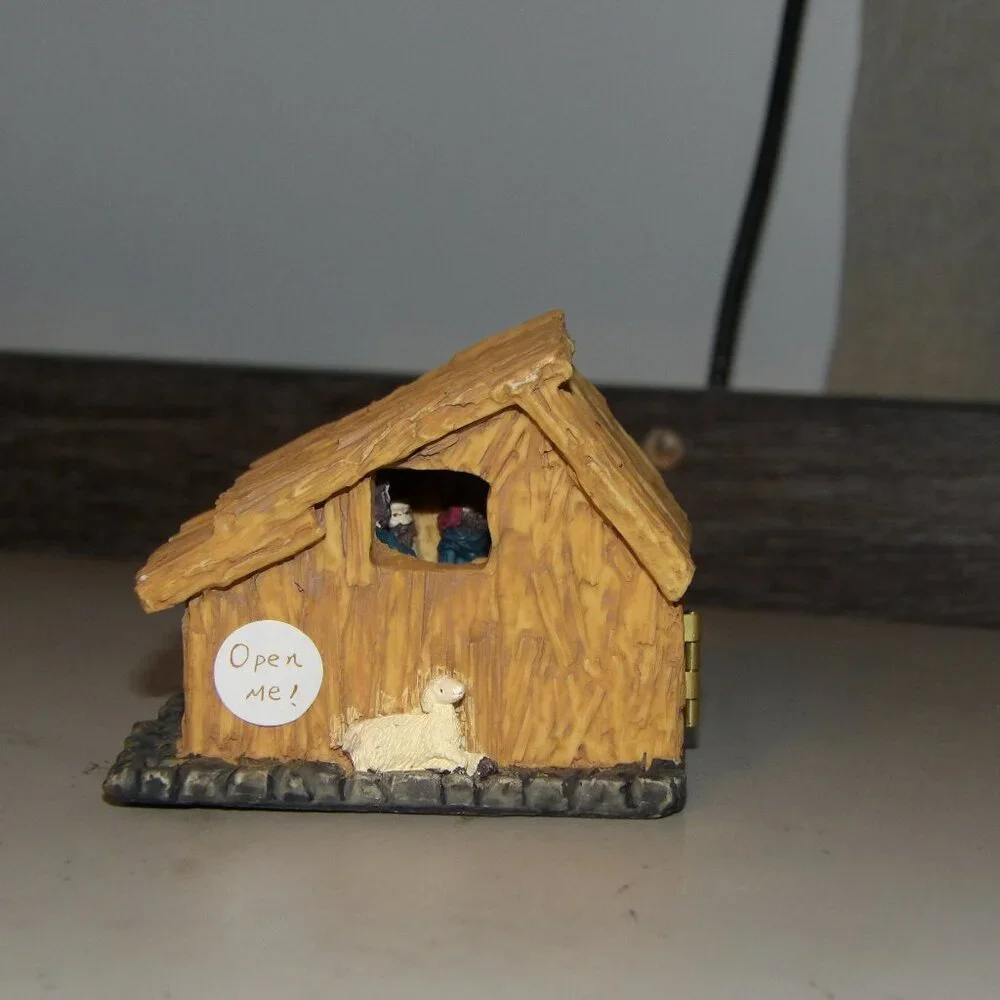 Fold Up Nativity Christmas Decoration - Picture 4 of 8